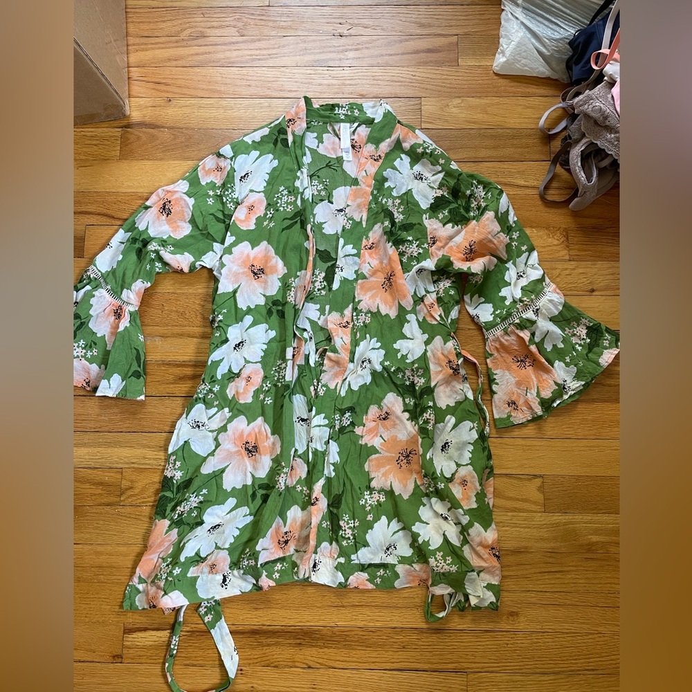Gillian & O’ Malley Green and Punk Floral Robe.